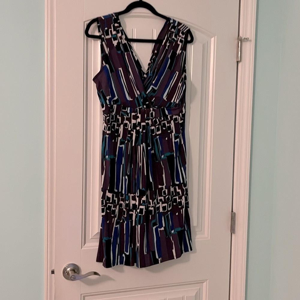 Late 90’s/early 2000’s sleeveless midi dress